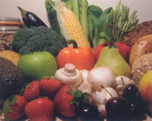 Photograph of a lavish pile of health fruits and vegetables
